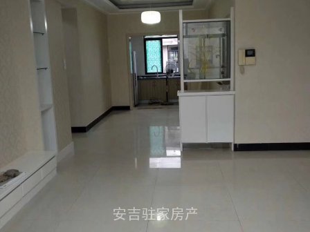 经典户型三室两卫新装修只卖107万新家园好位置哦